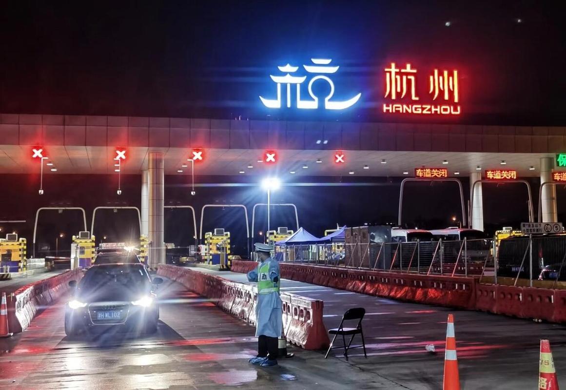 杭州机场高速收费吗？杭州机场打的高速收费多少公里