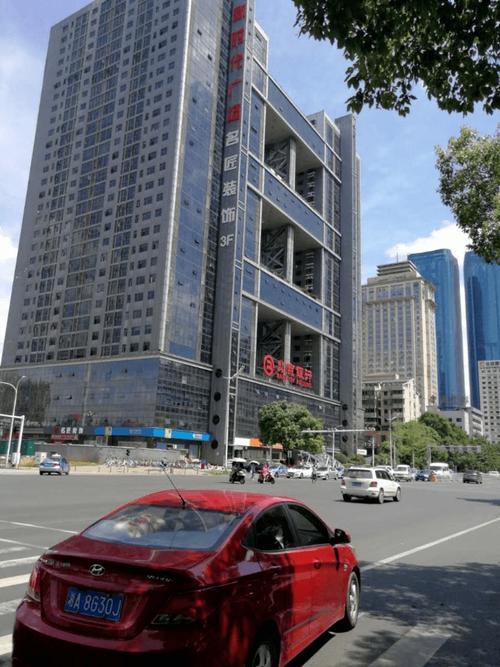 湖南长沙大楼多少层？湖南大厦停车收费标准