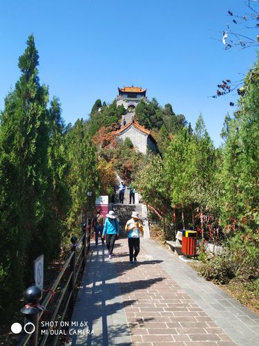 珏山爬到山顶要多久?角山停车场收费-图1 珏山爬到山顶要多久?角山停车场收费-图1