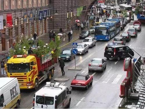 肯辛顿大街为什么不能下车？伦敦交通拥堵与收费