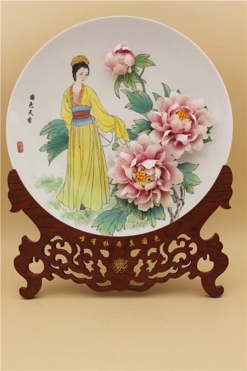 白黄色牡丹瓷能送领导吗?洛阳蜡像馆收费标准-图1 白黄色牡丹瓷能送领导吗?洛阳蜡像馆收费标准-图1