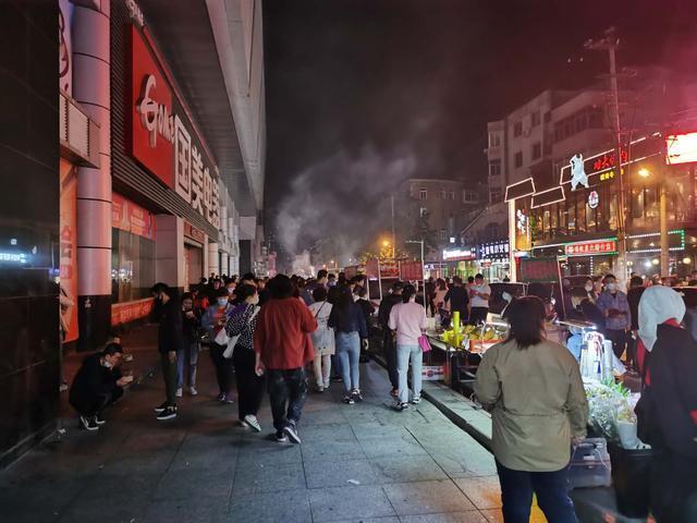 大连最大的夜市在哪？马栏市场怎么收费的