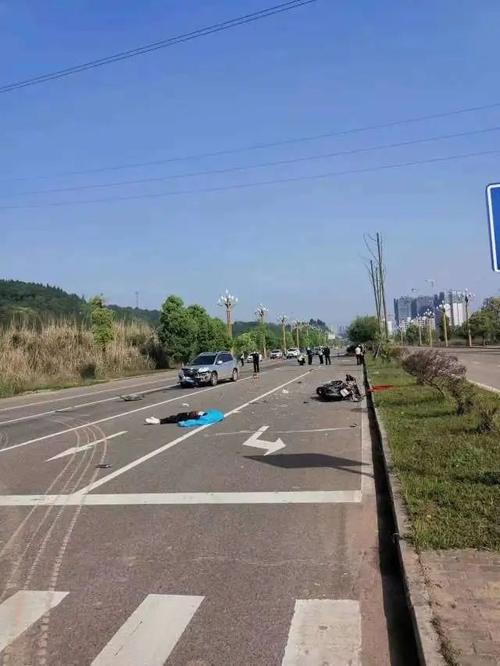 湖南禁摩托车城市？株洲西收费站车祸