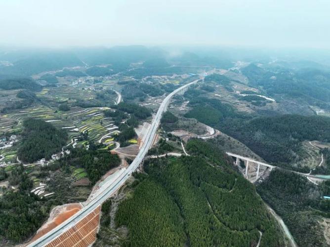 德余高速公路设立了哪些站点?波兰高速在哪里收费-图2 德余高速公路设立了哪些站点?波兰高速在哪里收费-图2