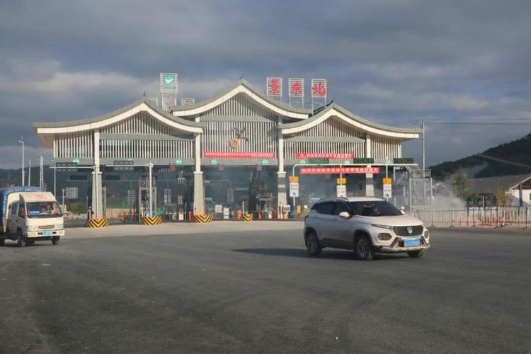 南宁到潮州应走哪些高速公路?上瑞高速云南收费站-图3 南宁到潮州应走哪些高速公路?上瑞高速云南收费站-图3