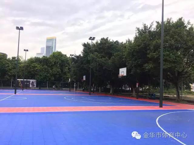 广州市天河区有什么地方订篮球场场地是比较便宜的？天河体育中心场地收费