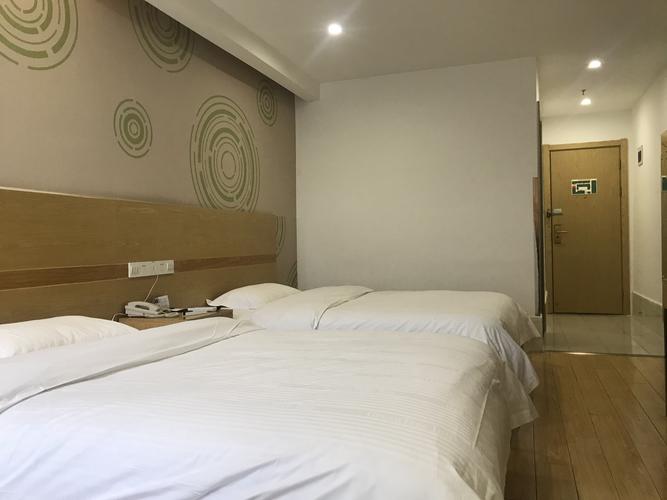 格林豪泰酒店是怎么计算住宿费的，一万的房间费用是怎么计算的？格林豪泰酒店怎么收费