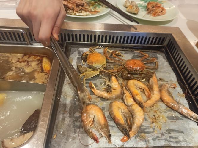 焦作市王府井海公馆海鲜烤肉自助餐厅怎么样？焦作王府井停车收费