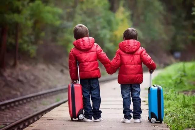 带3岁孩子旅游适合跟团吗？婴儿出国跟团游收费