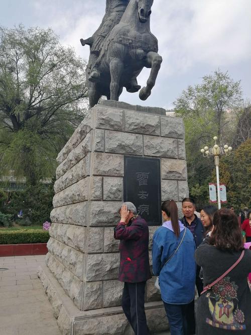 兰州霍去病雕像修建时间？兰州高速收费口雕像