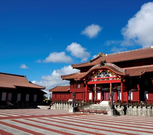 上海去日本怎么最便宜？冲绳首里城收费