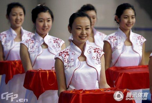 北京礼仪小姐的收费标准500/天10个小时，(根据甲方的要求费用也会有变化)？小姐收费表