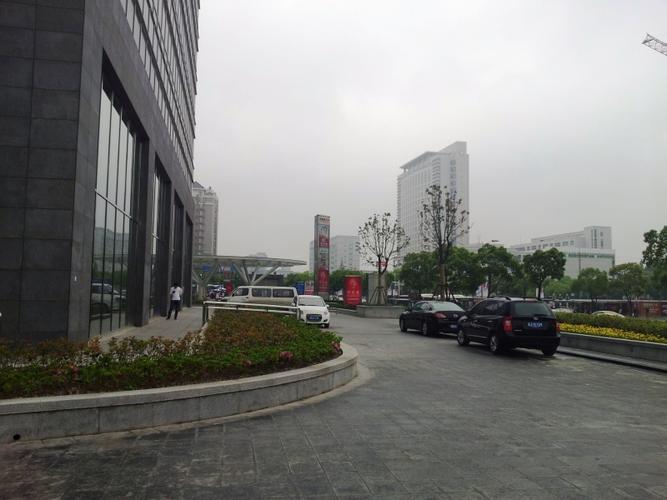 莘庄龙之梦怎么停车？莘庄龙之梦如何停车收费-图2