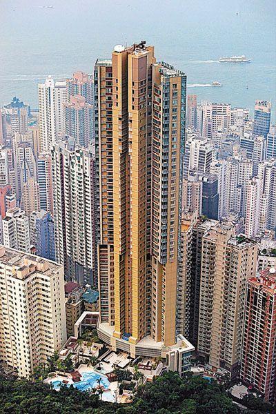 一亿元能在香港买多大的房子？乘香港半山电梯收费吗
