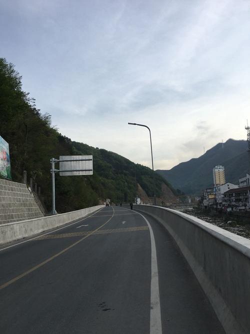 佛坪大河坝离上坝河森林公园多少公里？大河坝收费站到佛坪县