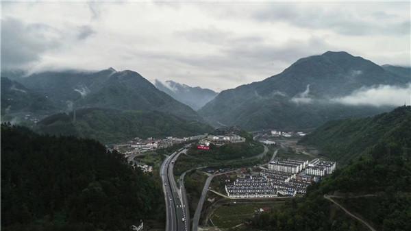 佛坪大河坝离上坝河森林公园多少公里?大河坝收费站到佛坪县-图2 佛坪大河坝离上坝河森林公园多少公里?大河坝收费站到佛坪县-图2