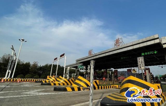 高速公路出入口一共有几米宽?收费站入口出口-图3 高速公路出入口一共有几米宽?收费站入口出口-图3