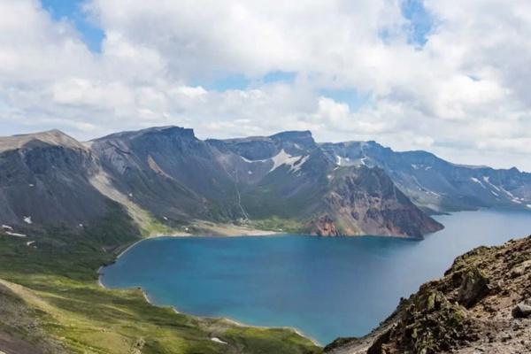 长白山西坡每天卖多少门票？长白山西坡收费景点
