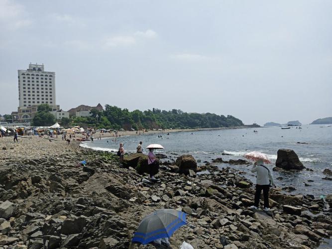 大连银沙滩停车场收费吗？大连银沙滩浴场收费吗