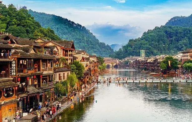 景区东西贵合法吗?旅游景区高收费的原因-图2 景区东西贵合法吗?旅游景区高收费的原因-图2