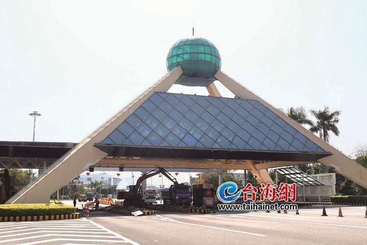 厦门出岛有几个通道?厦门大桥收费站通道-图1 厦门出岛有几个通道?厦门大桥收费站通道-图1