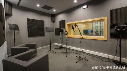一般录音棚录一首歌要多少钱啊？录音棚录音收费