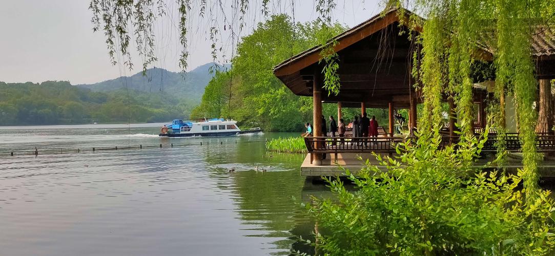 开车去西湖旅游的最佳攻略？茅家埠旅游停车收费