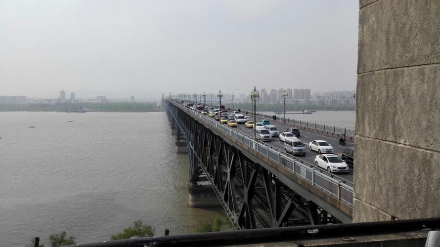 南京长江大桥大桥简介?武汉江汉二桥体育训练基地篮球场怎么收费-图2 南京长江大桥大桥简介?武汉江汉二桥体育训练基地篮球场怎么收费-图2