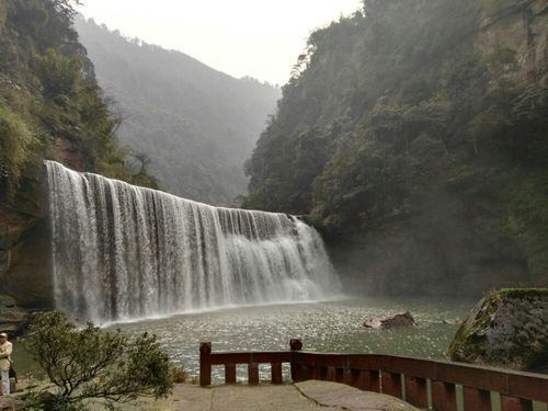 赤水丹霞大瀑布温度?赤水的天气情况-图2 赤水丹霞大瀑布温度?赤水的天气情况-图2