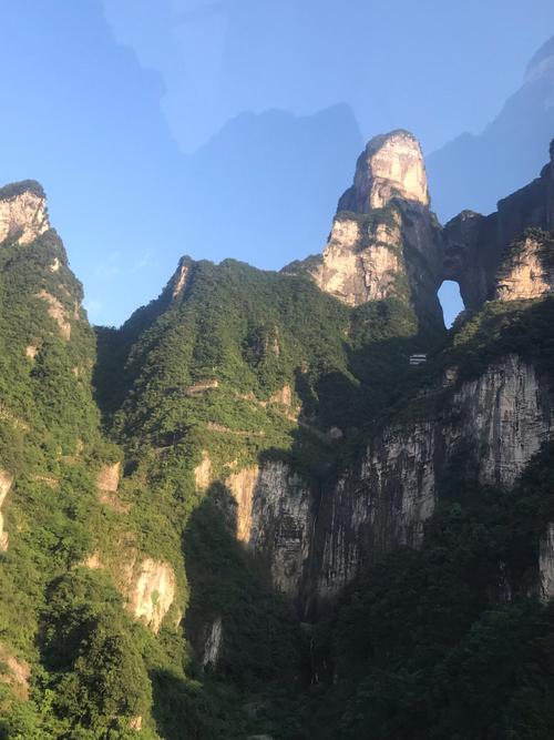 张家界天门山5月份天气冷吗?张家界5月份天气情况-图3 张家界天门山5月份天气冷吗?张家界5月份天气情况-图3
