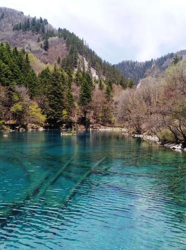 4月份去九寨沟有水吗？九寨沟4月底天气情况