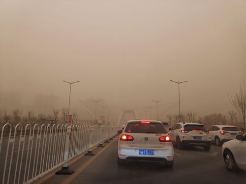 银川今年怎么那么多沙尘暴天气？让不让人活了？宁夏的天气情况