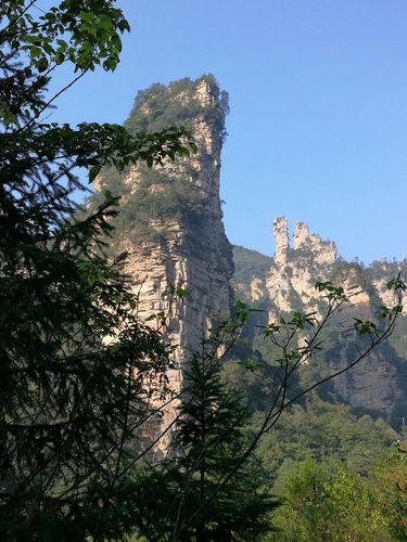 张家界10月中旬穿衣指南？10月张家界天气情况