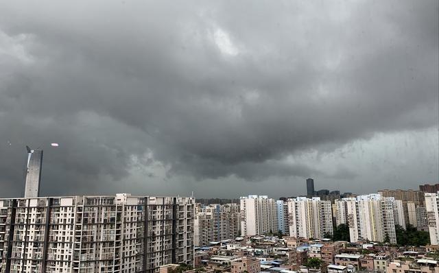 东莞昨晚出现了雷暴吗?东莞厚街今天天气情况-图1 东莞昨晚出现了雷暴吗?东莞厚街今天天气情况-图1