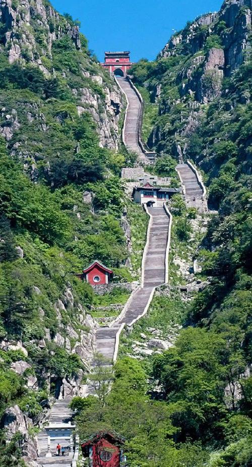泰山七八月份山顶穿什么?8月泰安天气情况-图3 泰山七八月份山顶穿什么?8月泰安天气情况-图3
