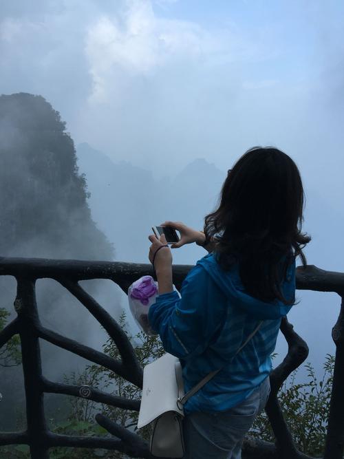 三月份的天气张家界适合穿什么衣服?张家界3月天气情况-图3 三月份的天气张家界适合穿什么衣服?张家界3月天气情况-图3
