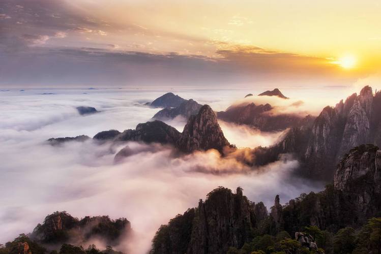 请教七月份黄山山上冷吗温度大概是多?黄山七月份天气情况-图3 请教七月份黄山山上冷吗温度大概是多?黄山七月份天气情况-图3