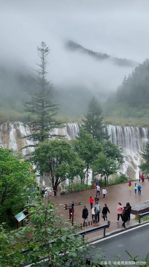 8月份去九寨沟是雨季吗?九寨沟9月份天气情况-图3 8月份去九寨沟是雨季吗?九寨沟9月份天气情况-图3