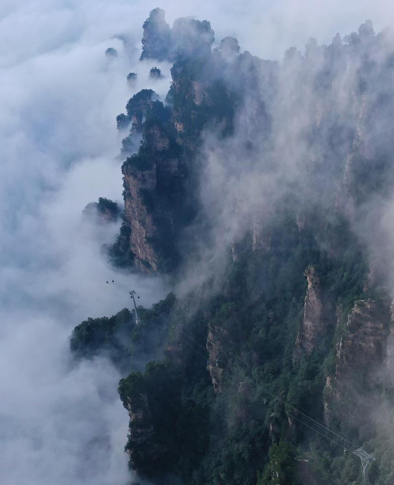 现在去张家界旅游冷吗?张家界21号天气情况-图1 现在去张家界旅游冷吗?张家界21号天气情况-图1
