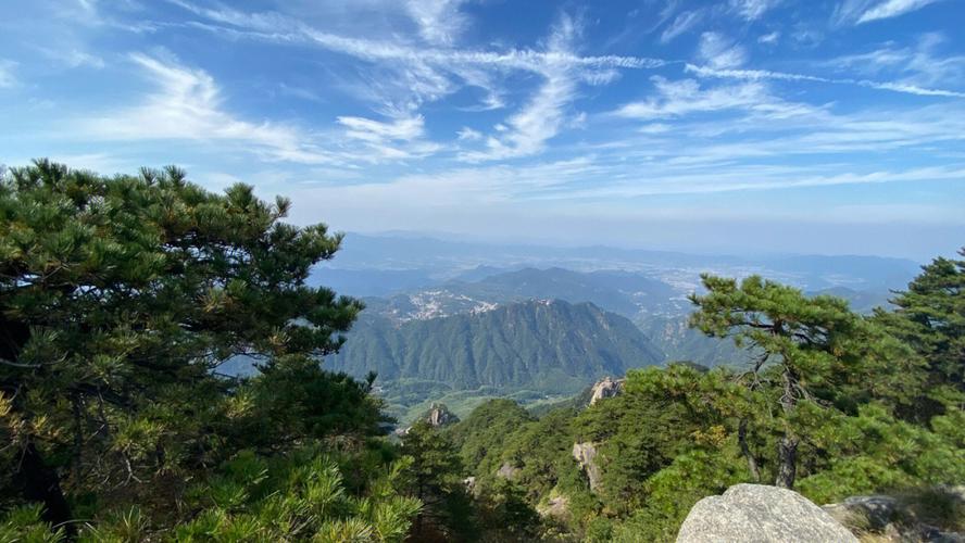 8月份九华山山顶气温?九华山10月天气情况-图1 8月份九华山山顶气温?九华山10月天气情况-图1