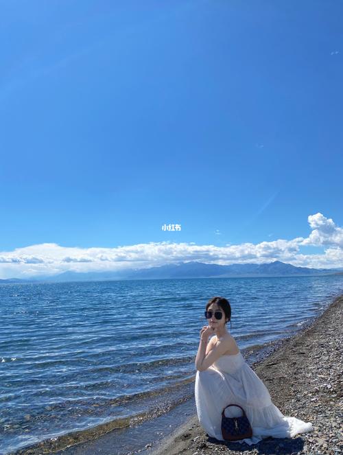 八月赛里木湖穿什么衣服合适？湖天气情况-图3