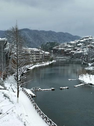 湖南凤凰古城什么时候下雪?凤凰天气情况-图2 湖南凤凰古城什么时候下雪?凤凰天气情况-图2