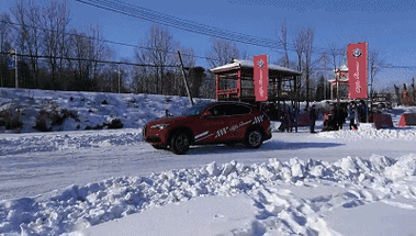 我想冬天开车回内蒙古兴安盟过年，有没有人知道路况的啊，大雪地里好不好走啊？兴安天气情况