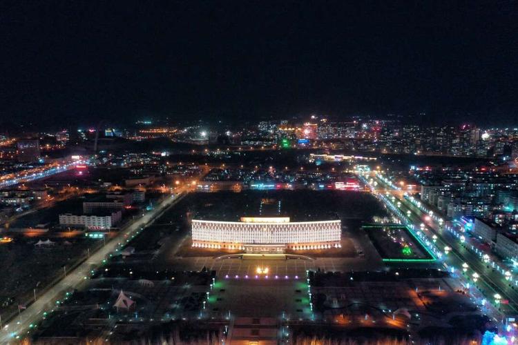 东胜广场几点亮灯?东胜天气情况-图3 东胜广场几点亮灯?东胜天气情况-图3