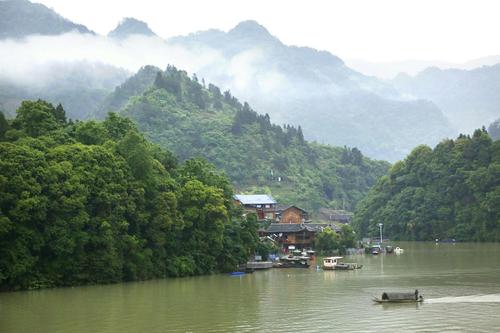 重庆周边夏天避暑的地方有哪些?酉阳天气情况-图2 重庆周边夏天避暑的地方有哪些?酉阳天气情况-图2