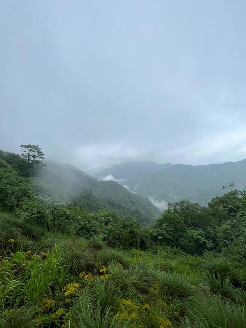 中灵山爬到山顶要多久？钦州灵天气情况