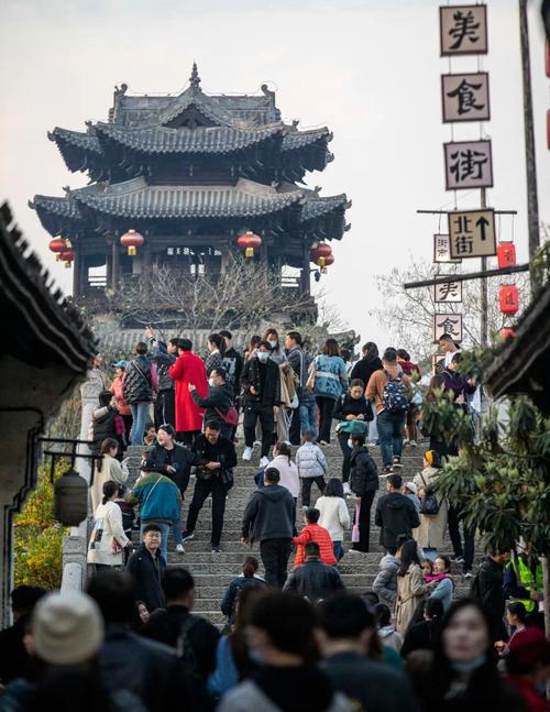台儿庄古城旅游穿什么衣服拍照好看?台儿庄古城天气情况-图3 台儿庄古城旅游穿什么衣服拍照好看?台儿庄古城天气情况-图3