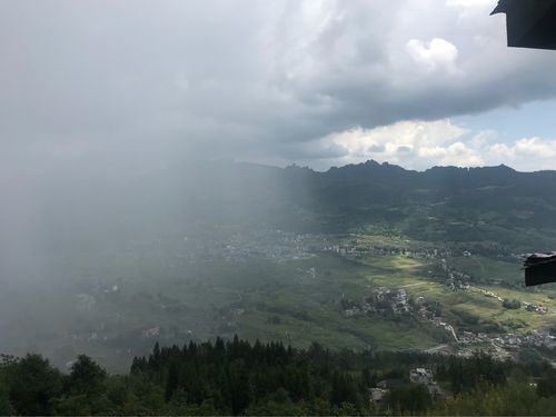 恩施天气为啥一直下雨?恩施历史天气情况-图2 恩施天气为啥一直下雨?恩施历史天气情况-图2