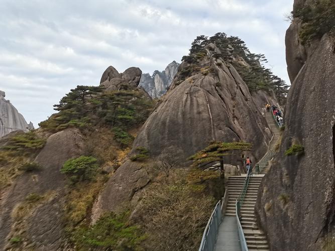 正常人爬黄山要多久?黄山全年天气情况-图1 正常人爬黄山要多久?黄山全年天气情况-图1