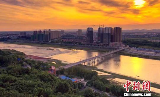 彭山的岷江大桥是什么时候修建的？彭山历史天气情况